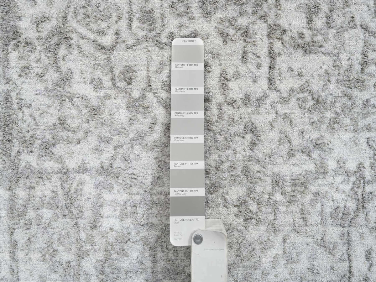 Transitional hand-knotted wool/silk runner in Gray, 2'7" x 17'7" — SKU O065022 (view 4)