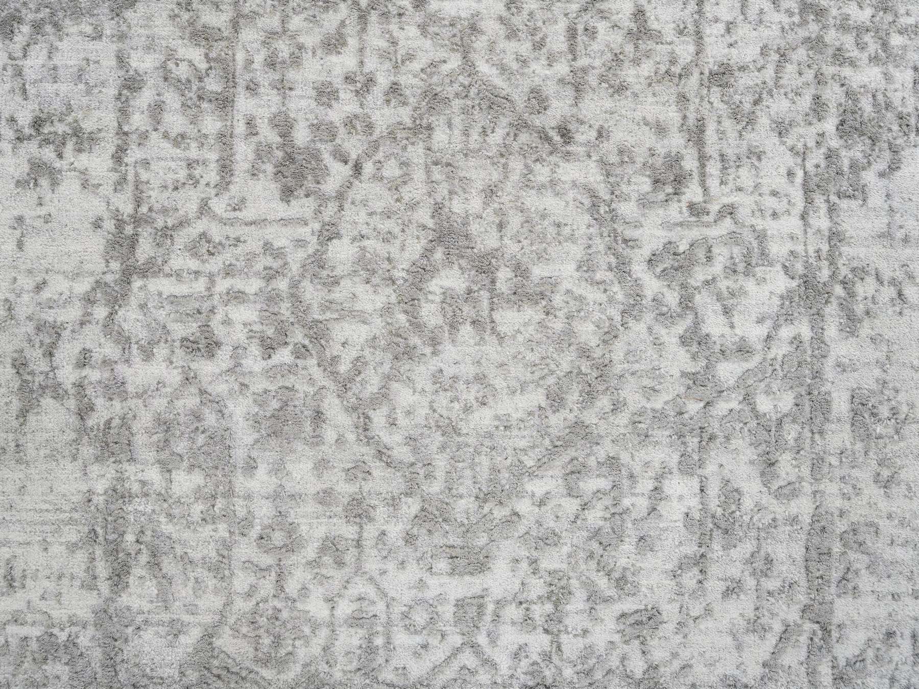 Transitional hand-knotted wool/silk runner in Gray, 2'7" x 17'7" — SKU O065022 (view 5)