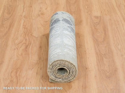 Modern / Contemporary hand-knotted wool/silk runner in Gray, 2'6" x 8'3" — SKU O065027 (view 6)
