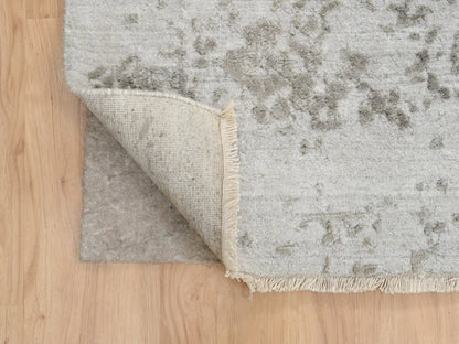 Transitional hand-knotted wool/silk rug in Gray, 11'9" x 15' — SKU O065039 (view 4)