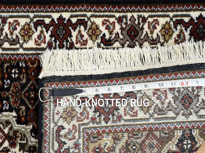 Black 2'0" x 8'1" Fine Oriental Hand knotted Wool Rug - Sku: O065065
