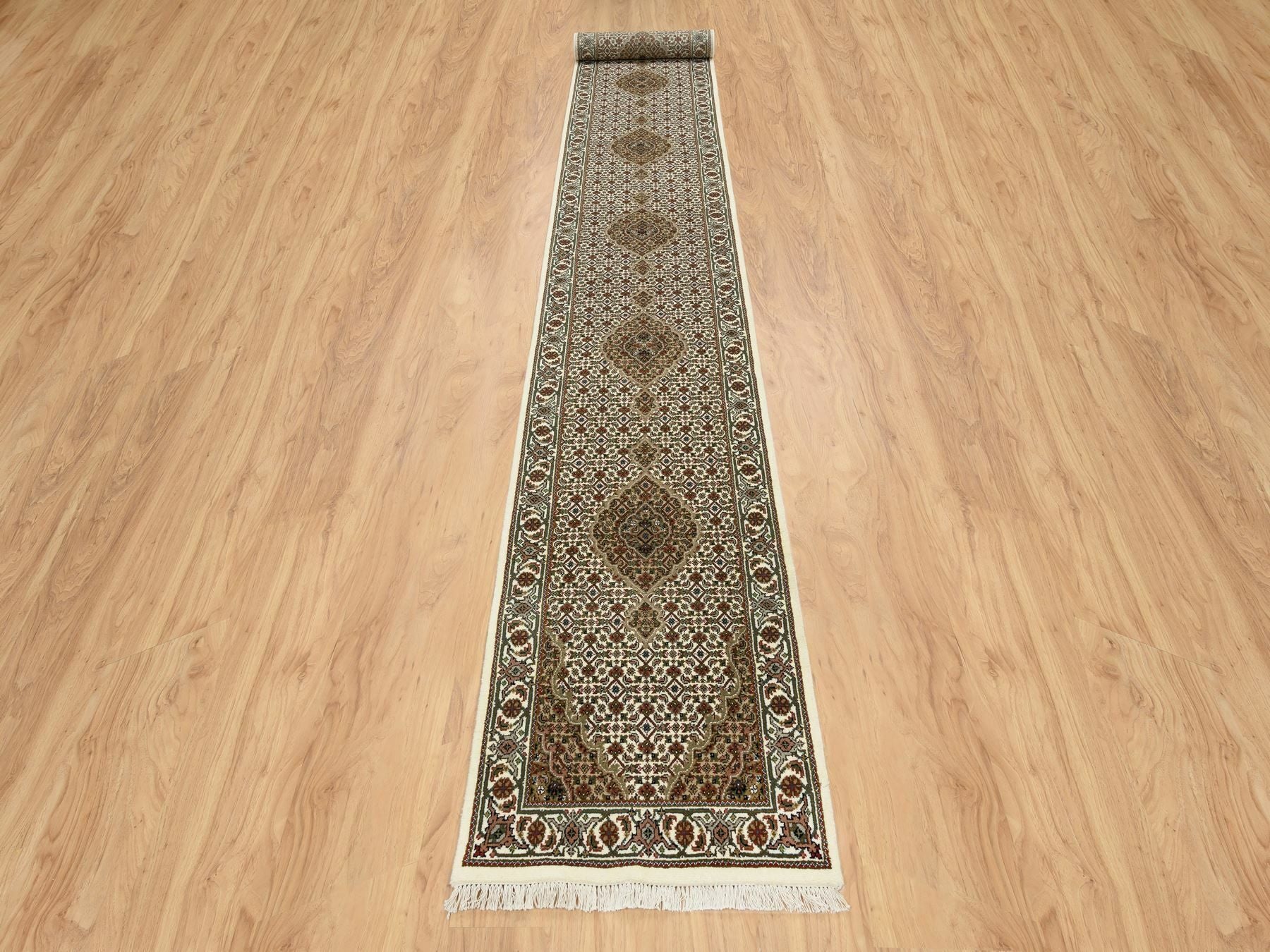 Tabriz Fine Oriental hand-knotted wool runner in Ivory, 2'6" x 18' — SKU O065085 (view 2)