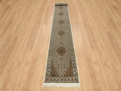 Tabriz Fine Oriental hand-knotted wool runner in Ivory, 2'6" x 18' — SKU O065085 (view 2)