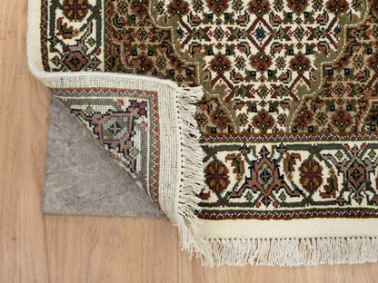 Tabriz Fine Oriental hand-knotted wool runner in Ivory, 2'6" x 18' — SKU O065085 (view 3)