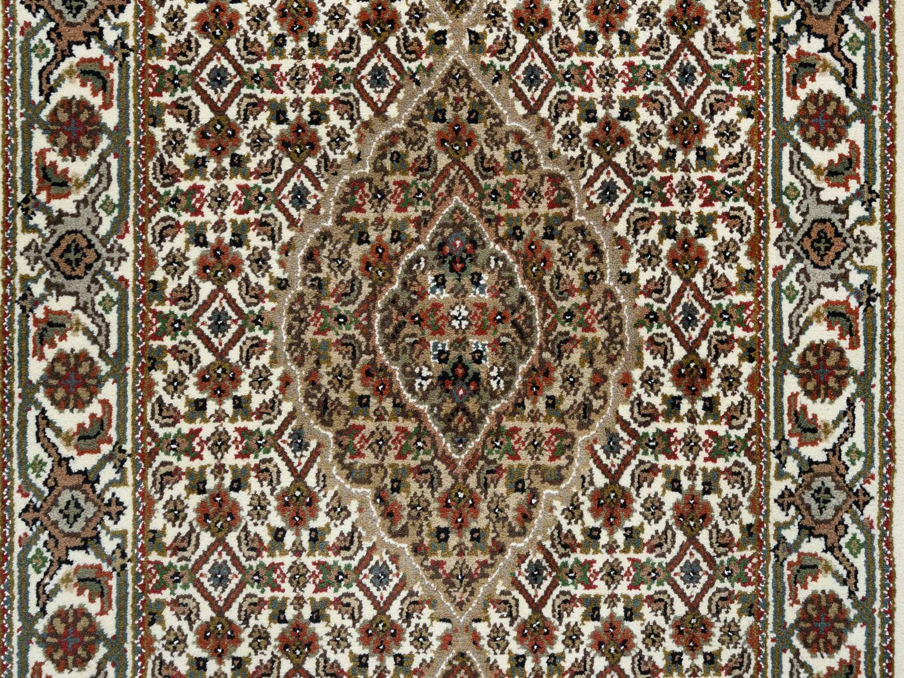 Tabriz Fine Oriental hand-knotted wool runner in Ivory, 2'6" x 18' — SKU O065085 (view 5)