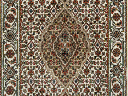 Tabriz Fine Oriental hand-knotted wool runner in Ivory, 2'6" x 18' — SKU O065085 (view 5)