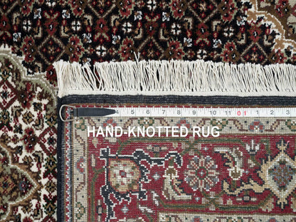 Black 4'0" x 6'1" Fine Oriental Hand knotted Wool Rug - Sku: O065099