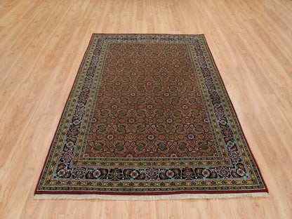 Red 6'1" x 9'0" Traditional Hand knotted Wool Rug - Sku: O065108
