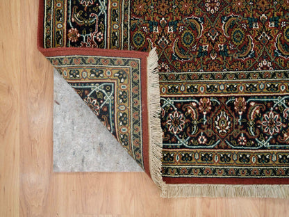 Herati Fine Oriental hand-knotted wool rug in Red & Midnight Blue, 6' x 9'5" — SKU O065109 (view 4)