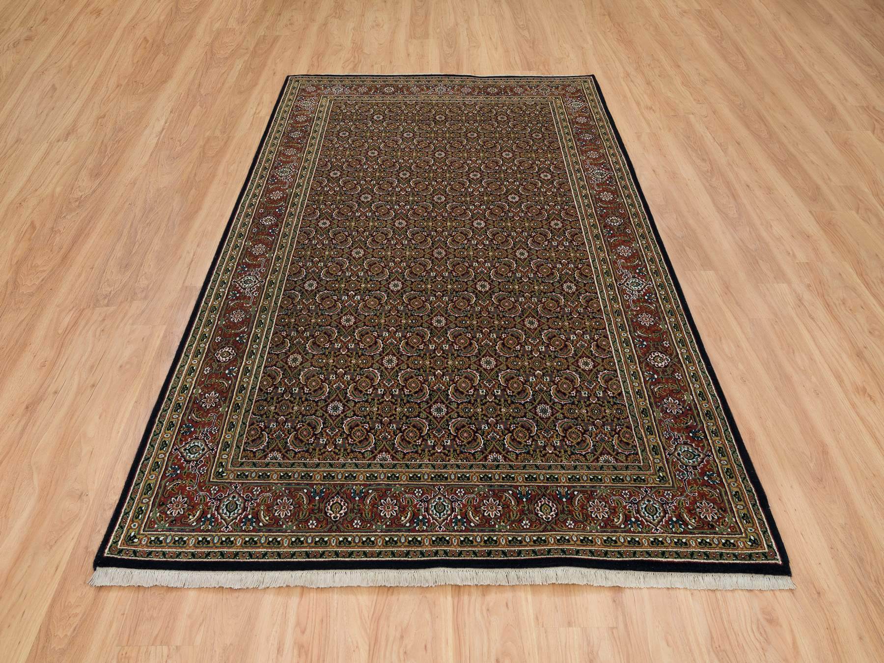 Herati Fine Oriental hand-knotted wool rug in Black & Red, 5'10" x 9'1" — SKU O065115 (view 2)