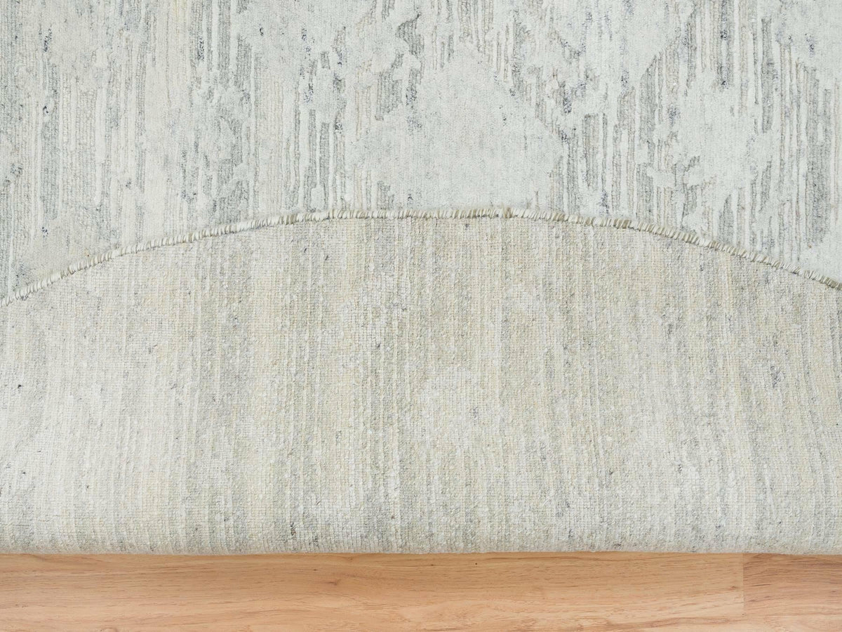 Modern / Contemporary hand-knotted wool rug in Gray, 8' x 8' — SKU O065148 (view 4)