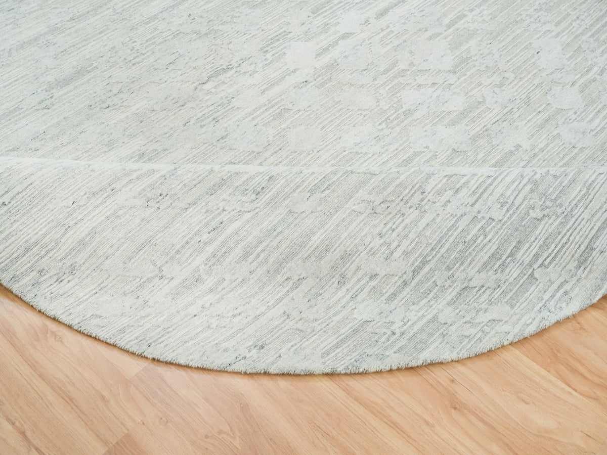Modern / Contemporary hand-knotted wool rug in Gray, 8' x 8' — SKU O065148 (view 6)