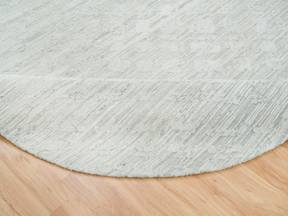 Modern / Contemporary hand-knotted wool rug in Gray, 8' x 8' — SKU O065148 (view 6)