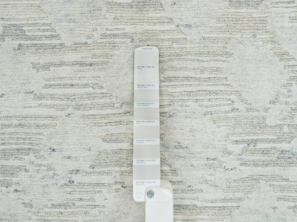 Modern / Contemporary hand-knotted wool rug in Gray, 8' x 8' — SKU O065148 (view 7)