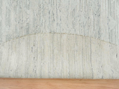 Modern / Contemporary hand-knotted wool rug in Gray, 9' x 9' — SKU O065149 (view 4)