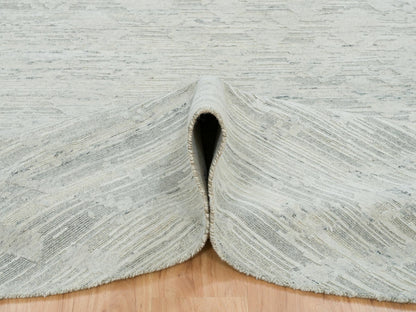 Modern / Contemporary hand-knotted wool rug in Gray, 9' x 9' — SKU O065149 (view 5)