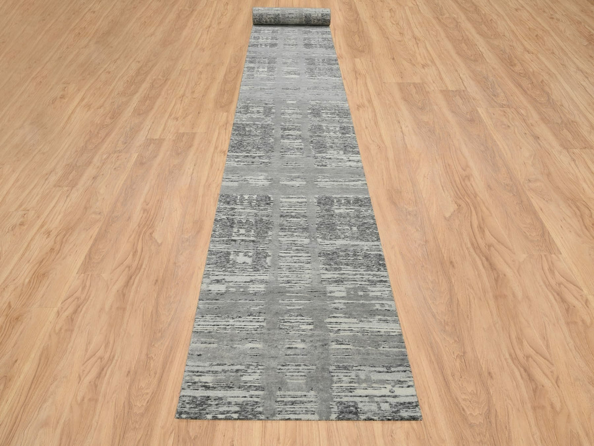 Modern / Contemporary hand-knotted wool runner in Gray, 2'6" x 25'9" — SKU O065157 (view 2)