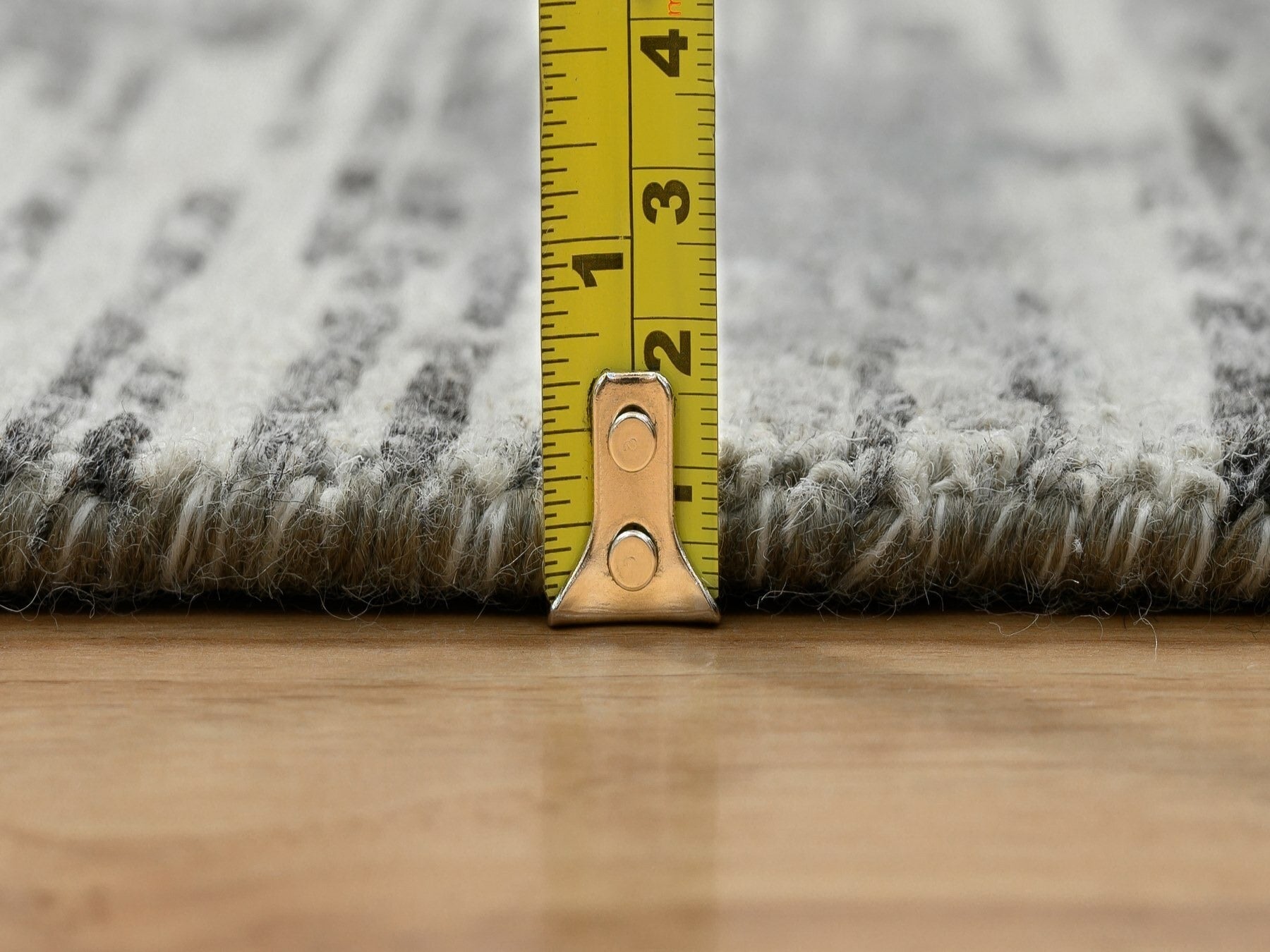 Modern / Contemporary hand-knotted wool runner in Gray, 2'6" x 25'9" — SKU O065157 (view 7)
