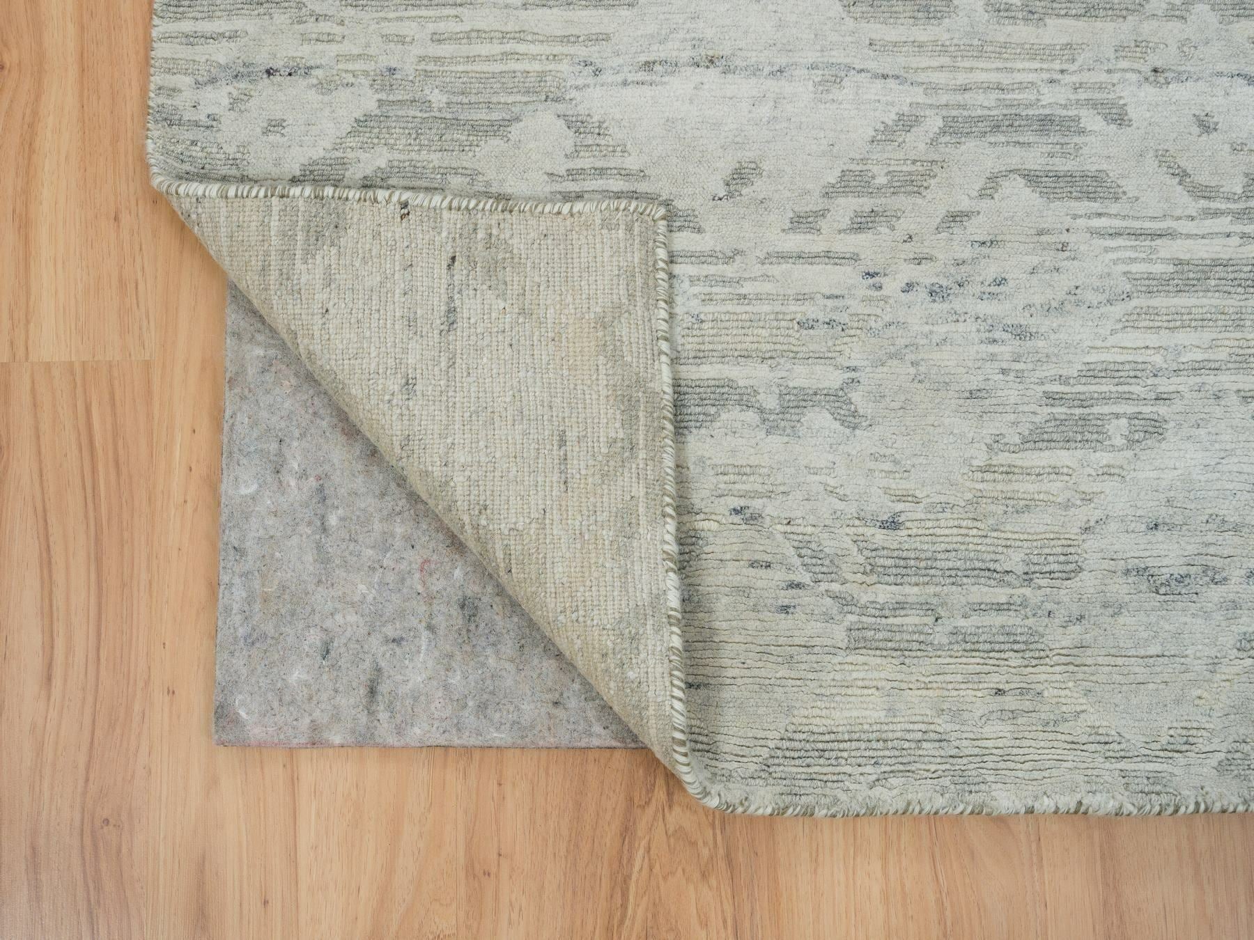 Modern / Contemporary hand-knotted wool runner in Gray, 2'6" x 18'2" — SKU O065158 (view 3)