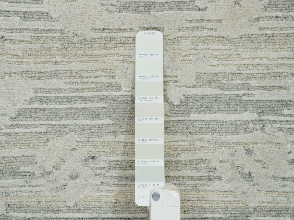 Modern / Contemporary hand-knotted wool runner in Gray, 2'6" x 18'2" — SKU O065158 (view 4)