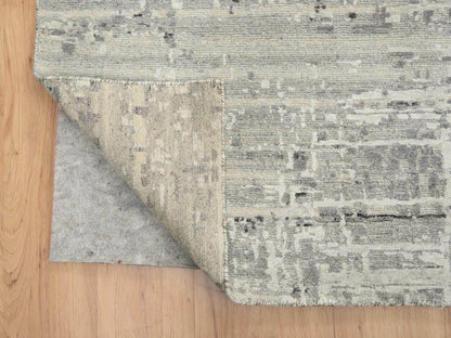 Modern / Contemporary hand-knotted wool rug in Gray, 14' x 20' — SKU O065164 (view 4)