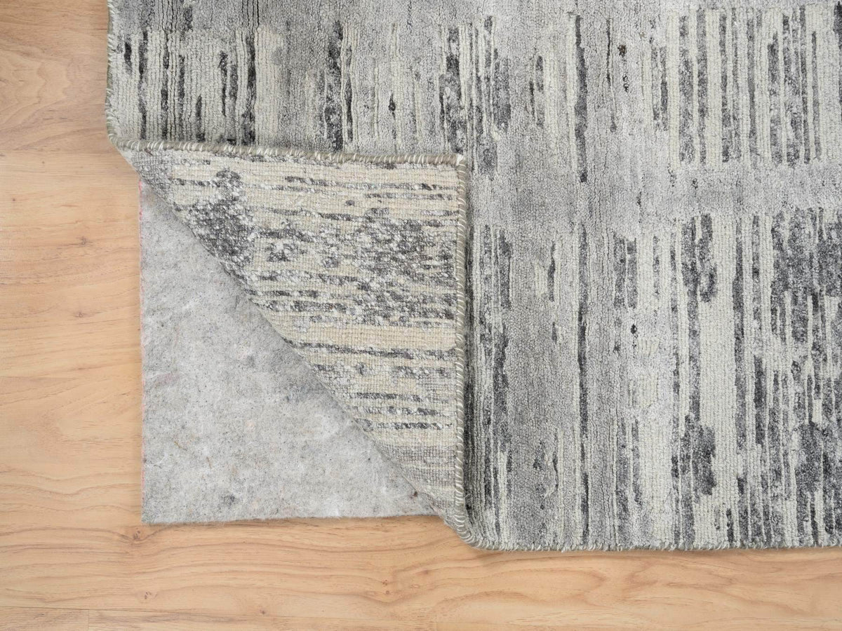 Modern / Contemporary hand-knotted wool runner in Gray, 2'6" x 10' — SKU O065166 (view 3)