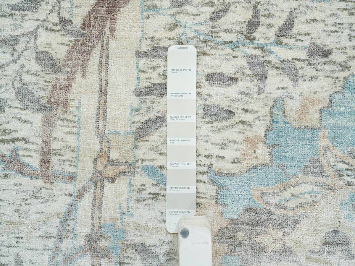 Transitional hand-knotted wool/silk rug in Ivory, 12'1" x 18' — SKU O065178 (view 7)