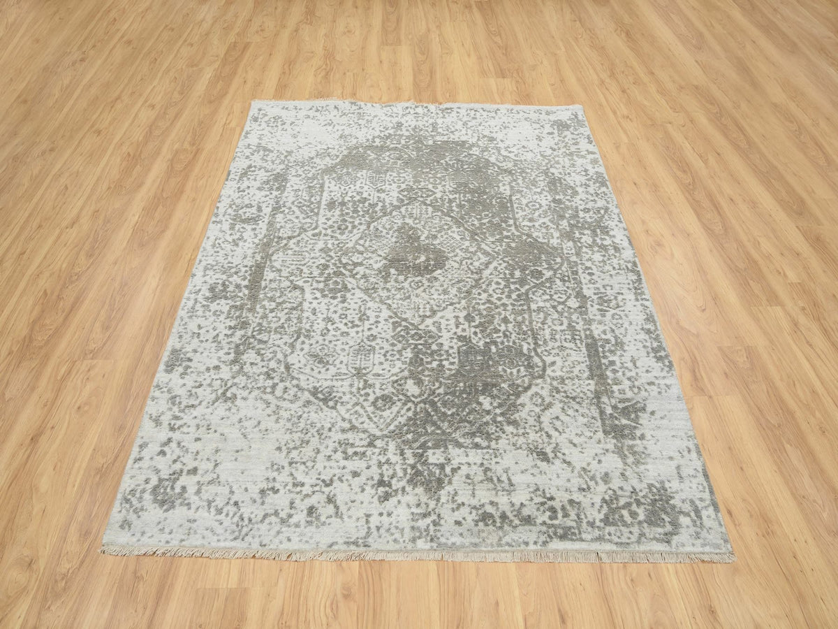 Transitional hand-knotted wool/silk rug in Gray, 5'1" x 7' — SKU O065209 (view 2)