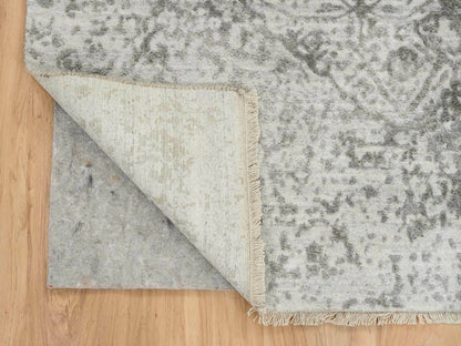 Grey 5'1" x 7'0" Transitional Hand knotted Wool/Silk Rug - Sku: O065209