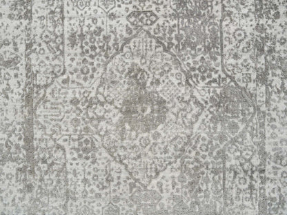 Grey 5'1" x 7'0" Transitional Hand knotted Wool/Silk Rug - Sku: O065209