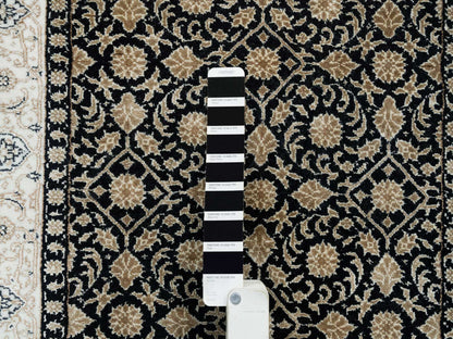 Black 2'5" x 4'7" Fine Oriental Hand knotted Wool Rug - Sku: O065310