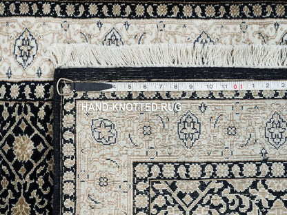 Black 2'5" x 4'7" Fine Oriental Hand knotted Wool Rug - Sku: O065310