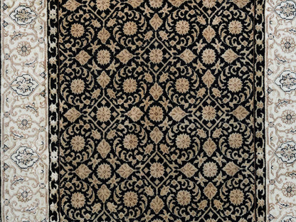 Black 3'1" x 5'5" Fine Oriental Hand knotted Wool Rug - Sku: O065312