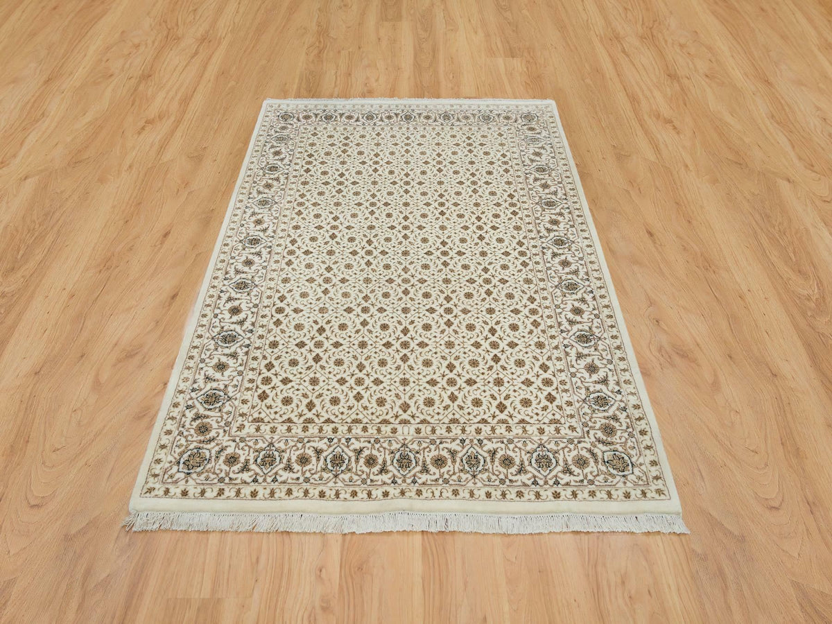 Herati Fine Oriental hand-knotted wool runner in Ivory, 4'7" x 6'8" — SKU O065347 (view 2)