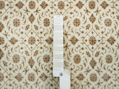 Herati Fine Oriental hand-knotted wool runner in Ivory, 4'7" x 6'8" — SKU O065347 (view 4)