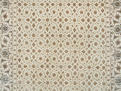Herati Fine Oriental hand-knotted wool runner in Ivory, 4'7" x 6'8" — SKU O065347 (view 5)