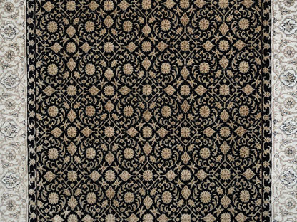 Black 4'0" x 6'0" Fine Oriental Hand knotted Wool Rug - Sku: O065393