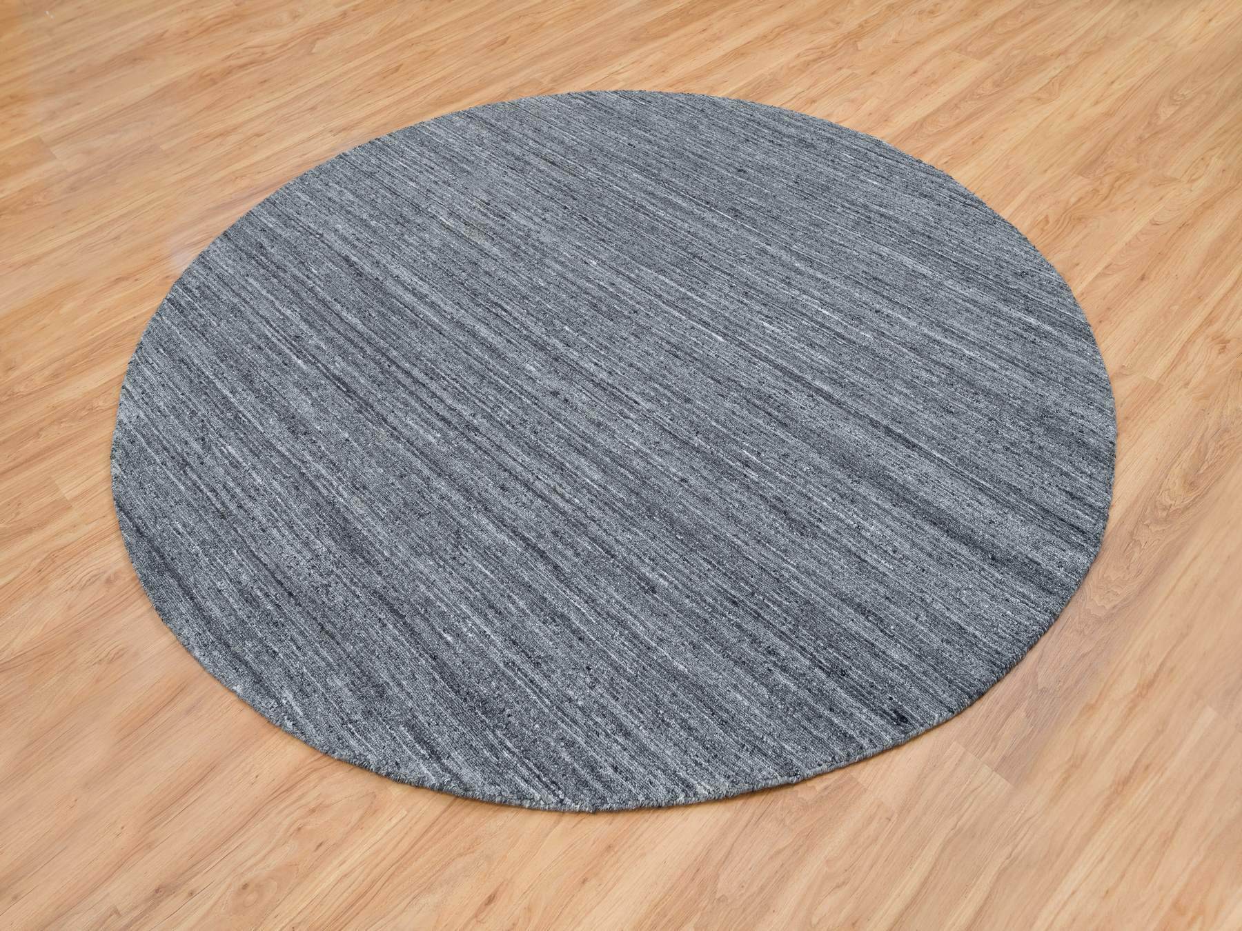 Modern / Contemporary hand-knotted wool rug in Gray, 8' x 8' — SKU O065420 (view 3)