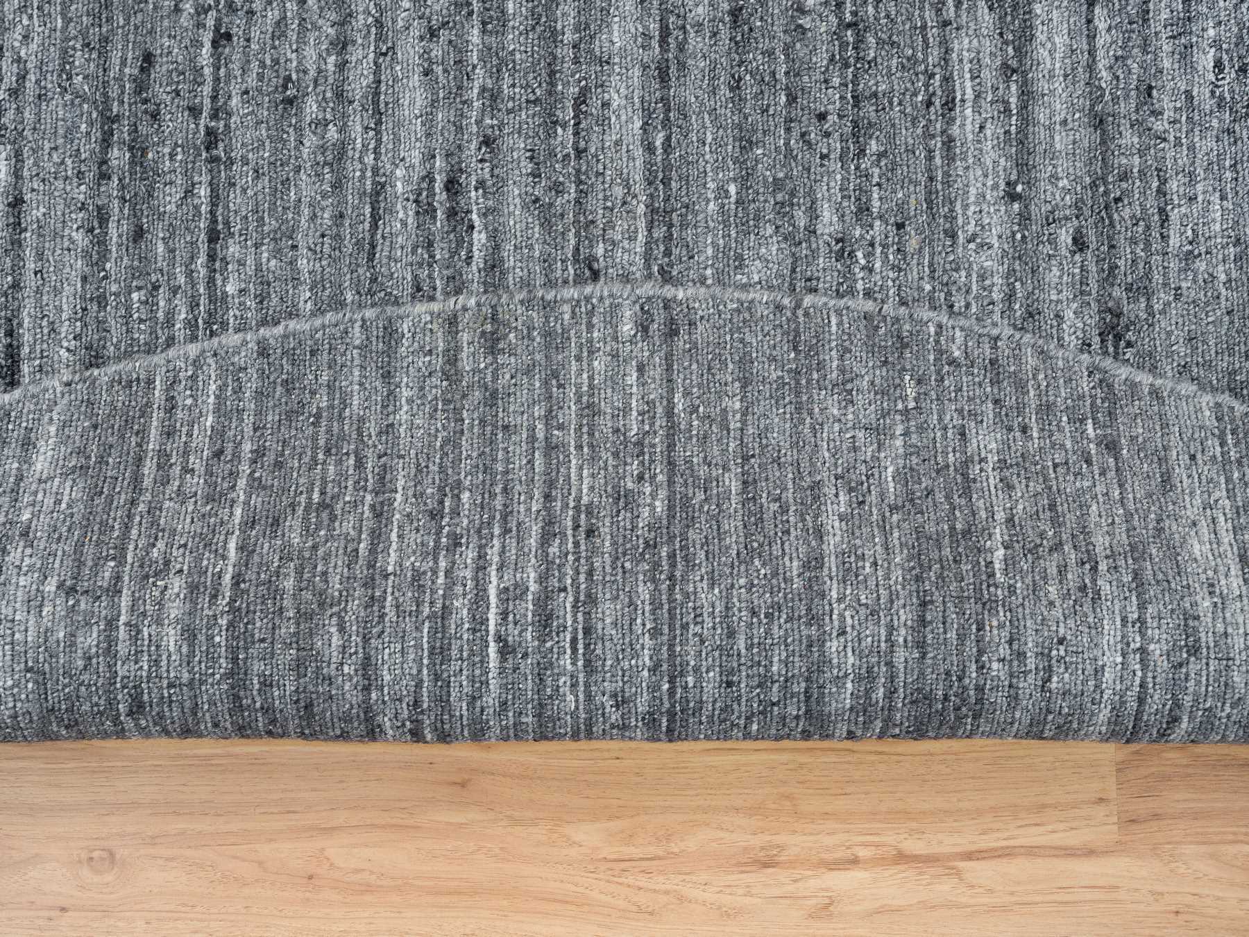 Modern / Contemporary hand-knotted wool rug in Gray, 8' x 8' — SKU O065420 (view 4)