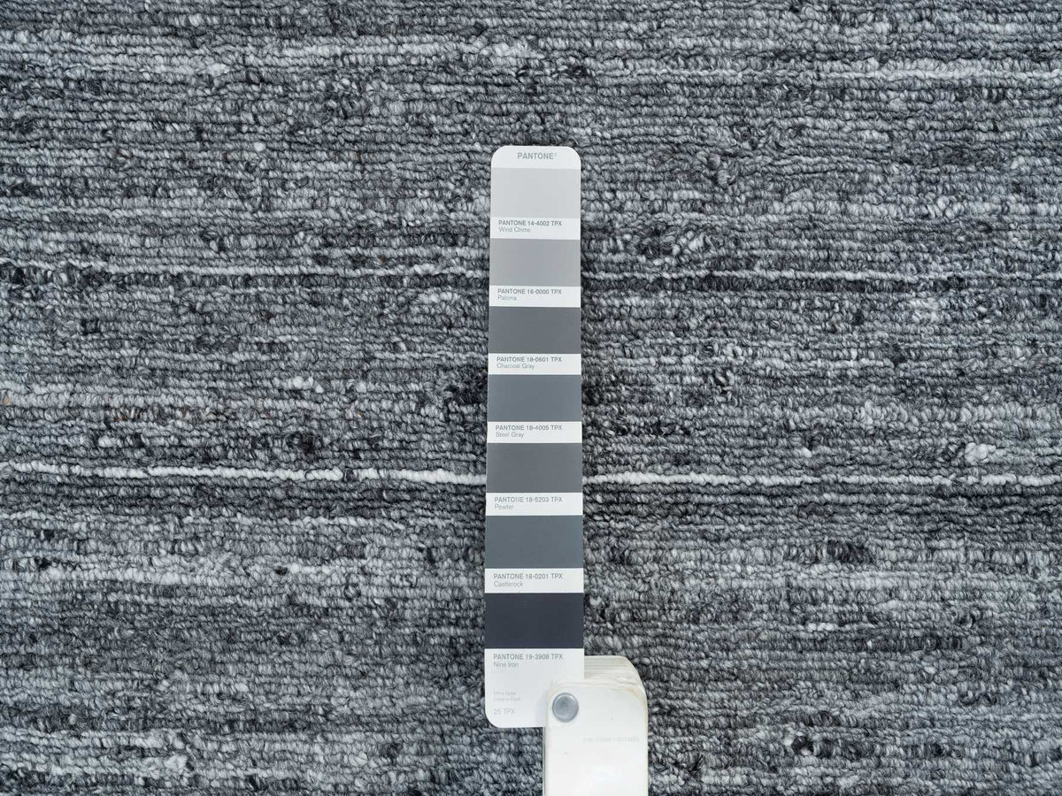 Modern / Contemporary hand-knotted wool rug in Gray, 8' x 8' — SKU O065420 (view 7)