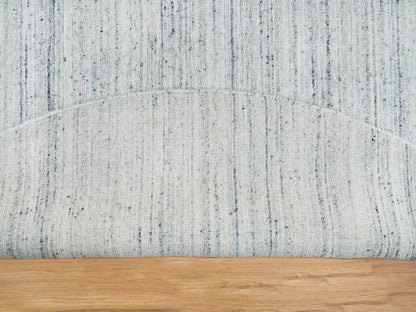 Modern / Contemporary hand-knotted wool rug in Ivory, 8' x 8' — SKU O065432 (view 4)