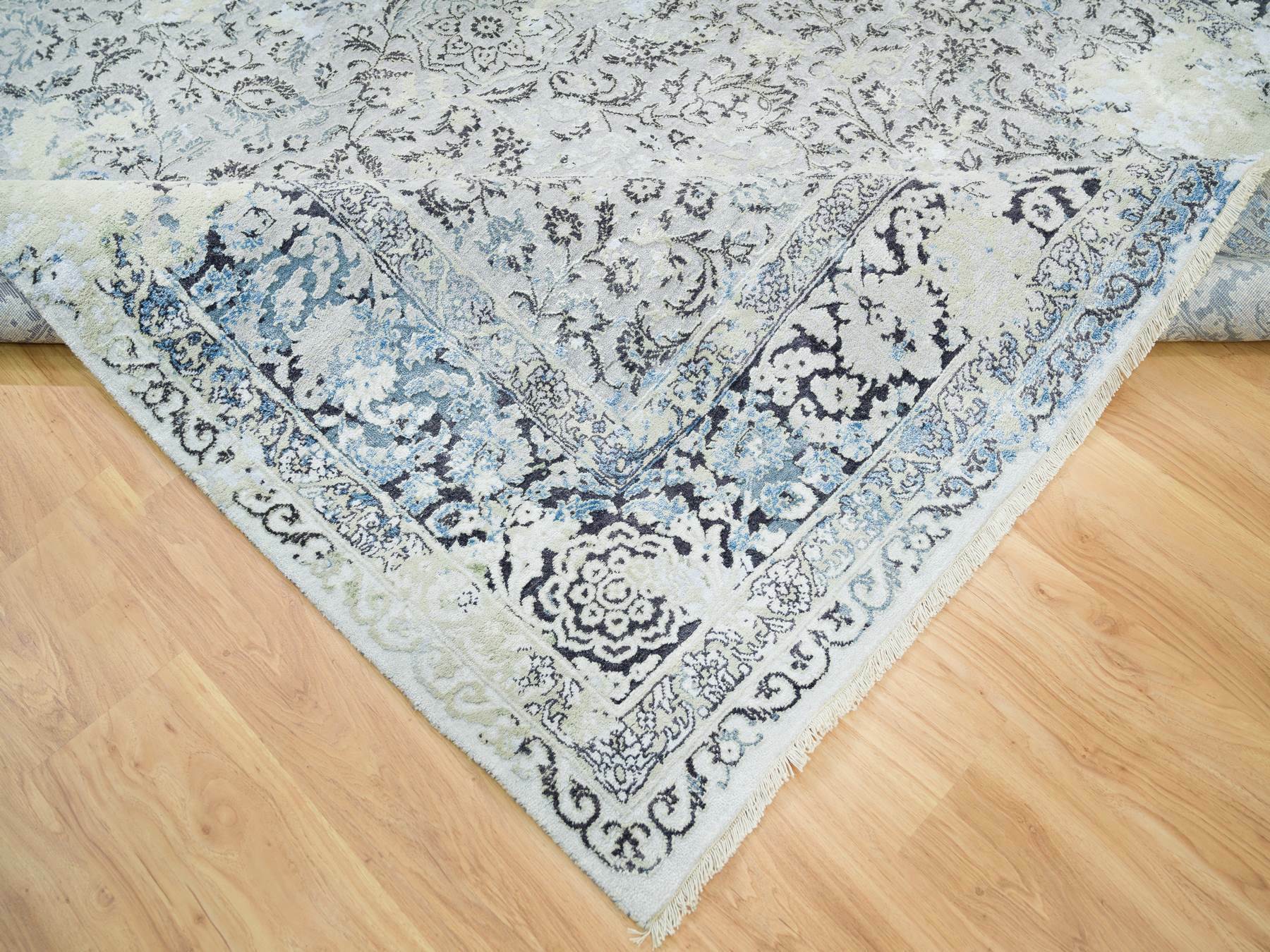 Kashan Transitional hand-knotted wool/silk rug in Gray, 8' x 10' — SKU O065443 (view 6)