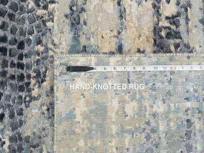 Blue 2'6" x 7'9" Modern and Contemporary Hand knotted Wool/Silk Rug - Sku: O065450