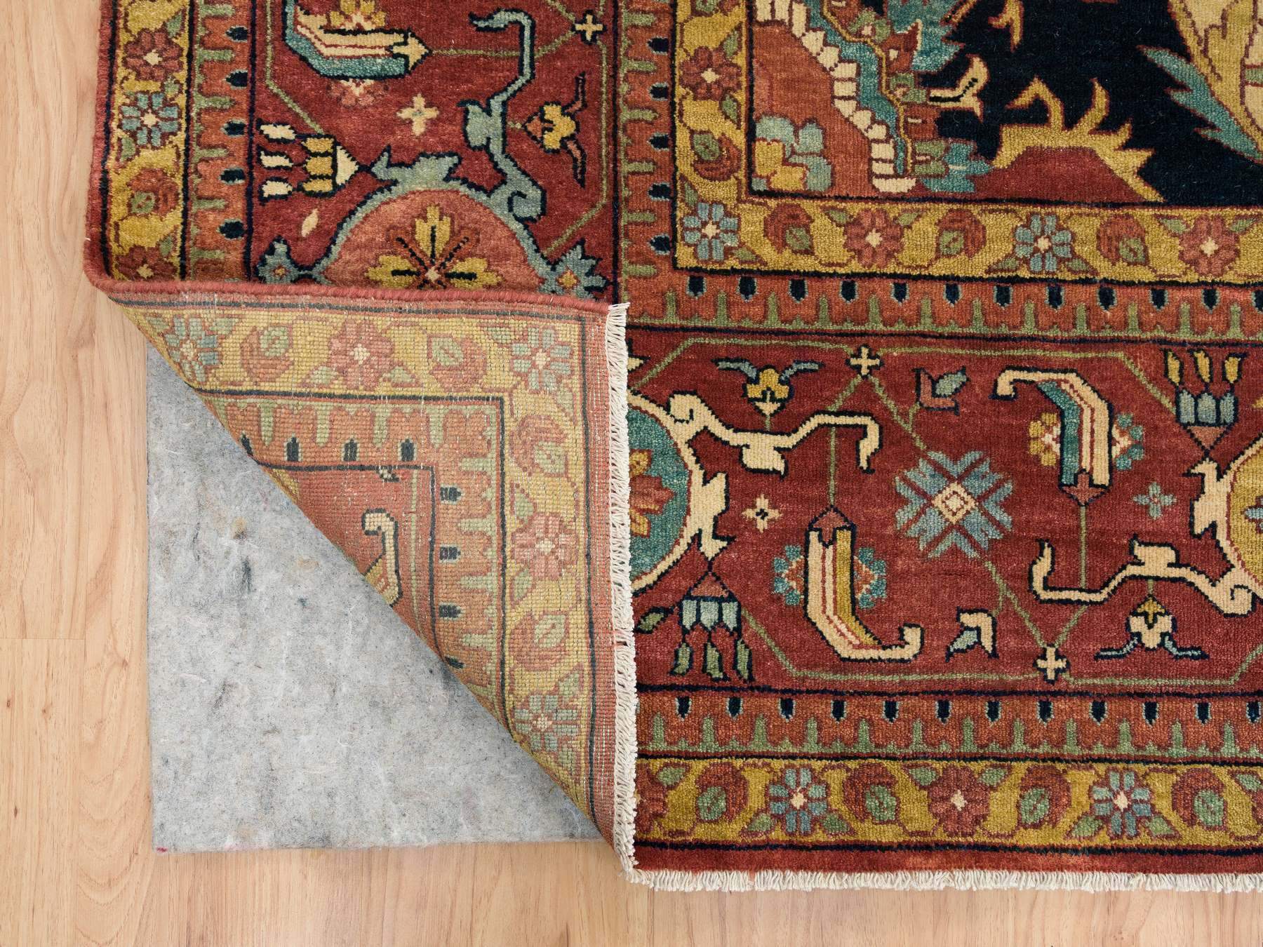 Heriz Heriz hand-knotted wool rug in Red, 12' x 15'2" — SKU O065509 (view 4)