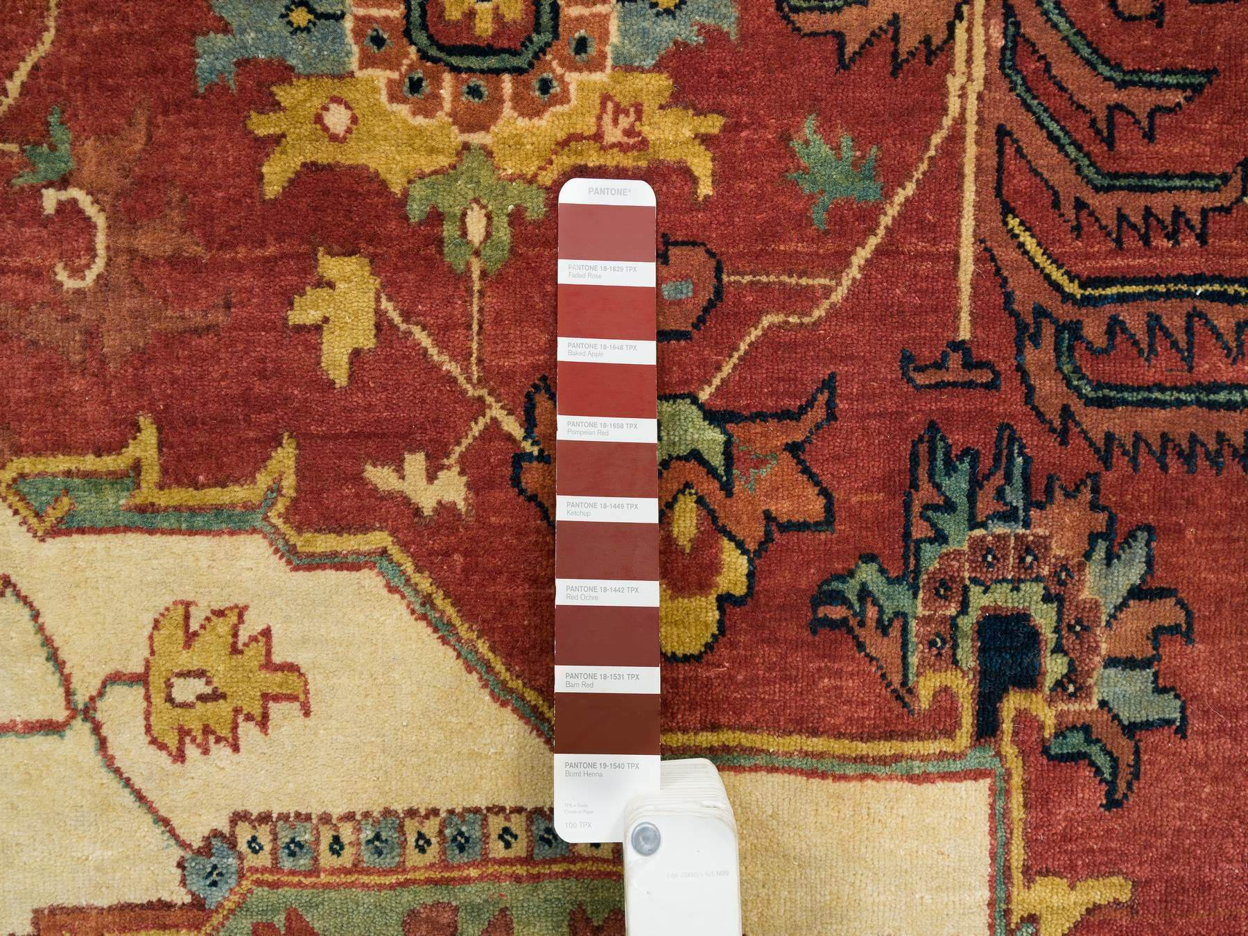 Heriz Heriz hand-knotted wool rug in Red, 10' x 10' — SKU O065513 (view 7)
