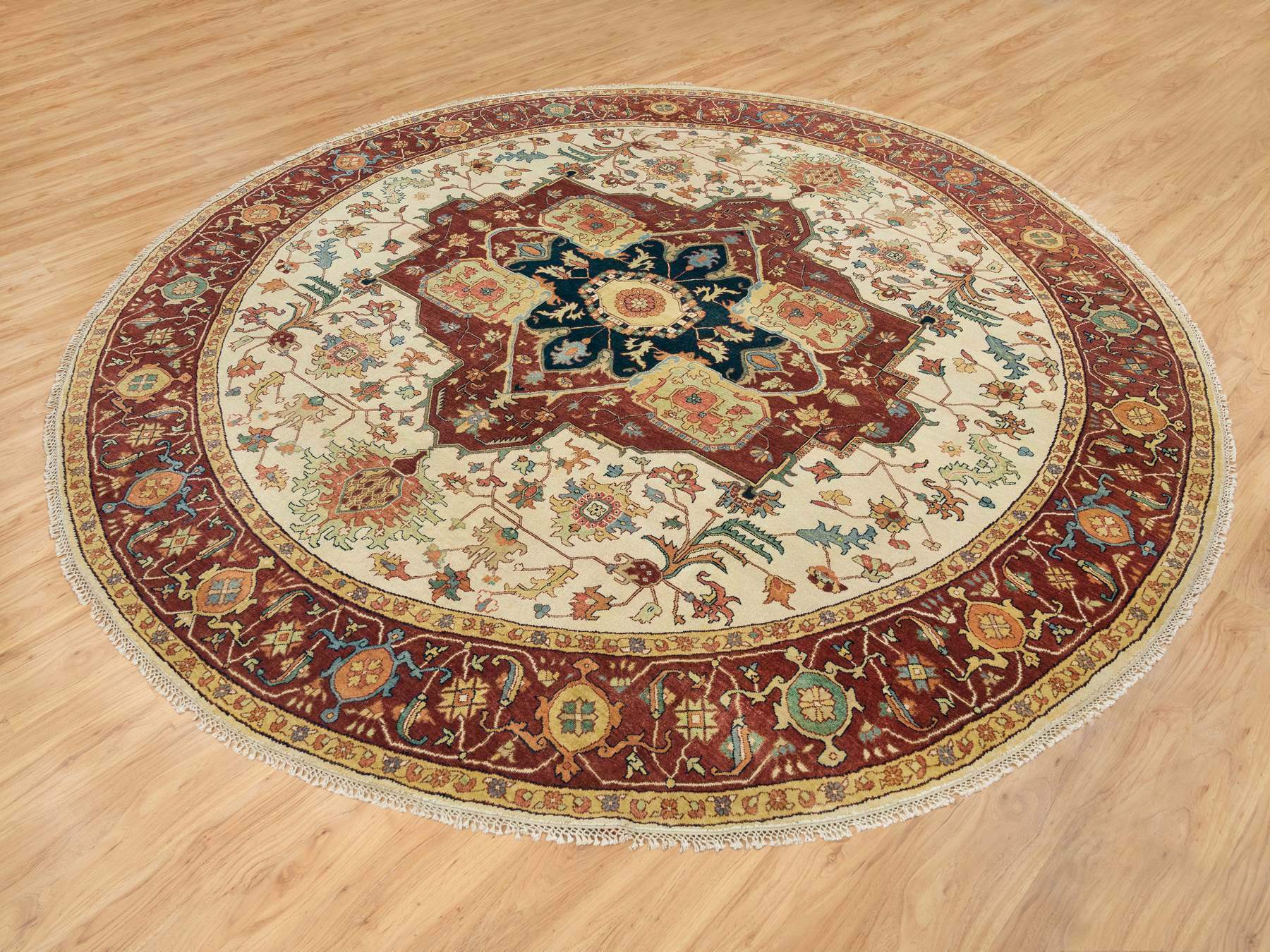 Heriz Heriz hand-knotted wool rug in Ivory & Red, 10' x 10' — SKU O065517 (view 3)