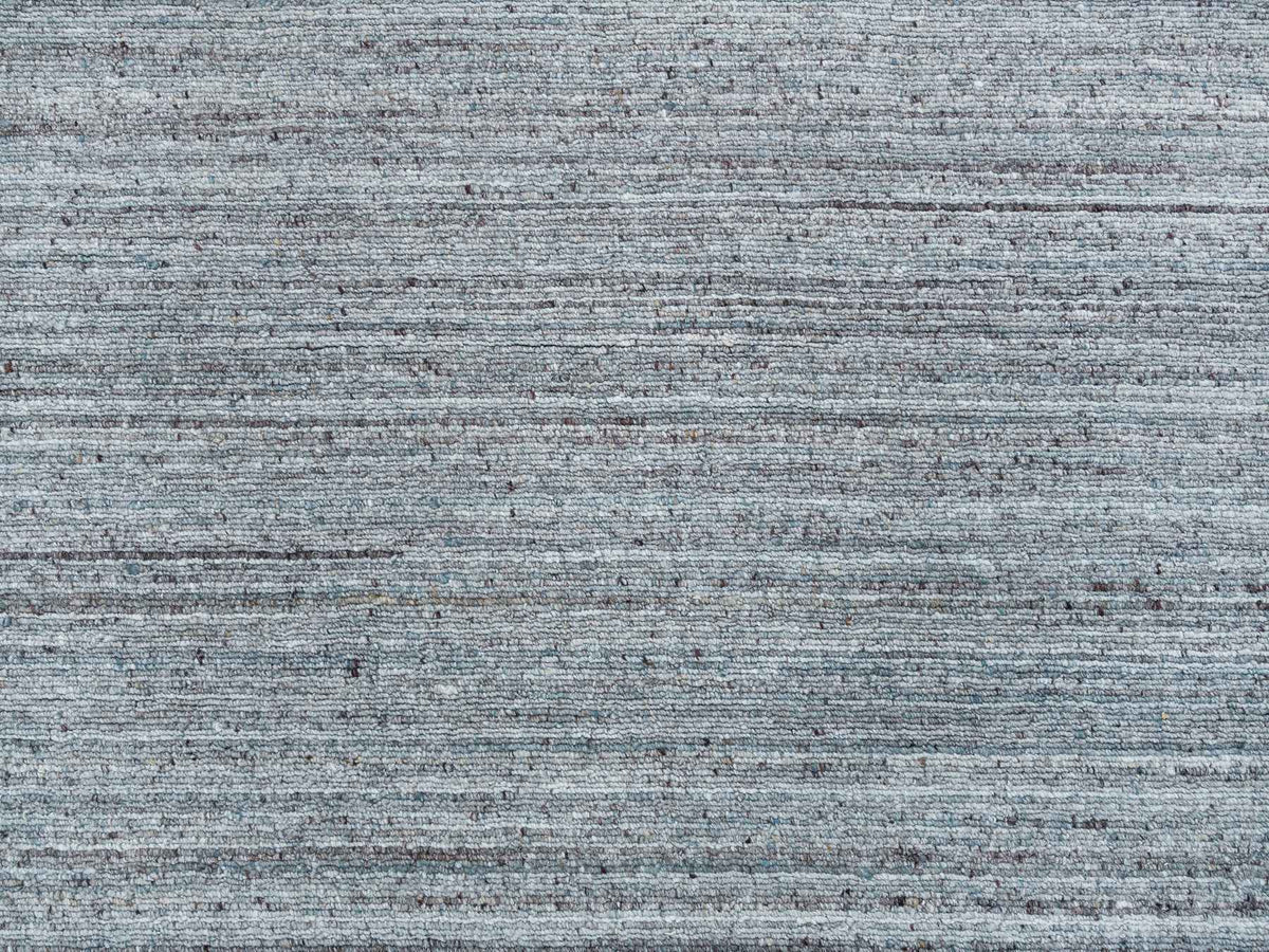 Modern / Contemporary hand-knotted wool rug in Gray, 8'1" x 10' — SKU O065555 (view 8)