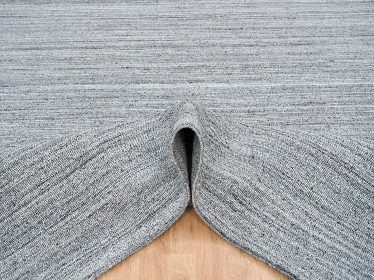 Modern / Contemporary hand-knotted wool rug in Gray, 8'1" x 8'1" — SKU O065561 (view 5)