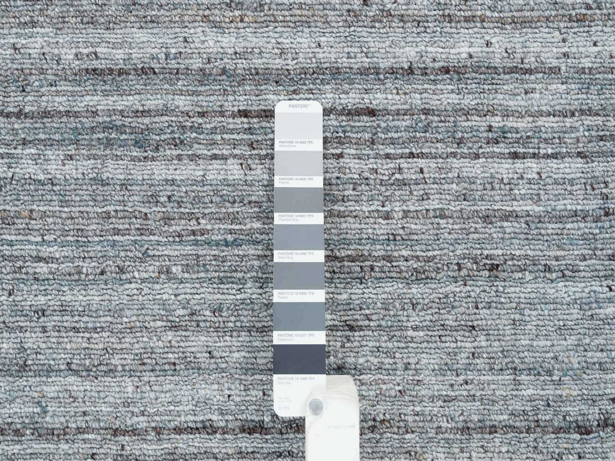 Modern / Contemporary hand-knotted wool rug in Gray, 8'1" x 8'1" — SKU O065561 (view 7)