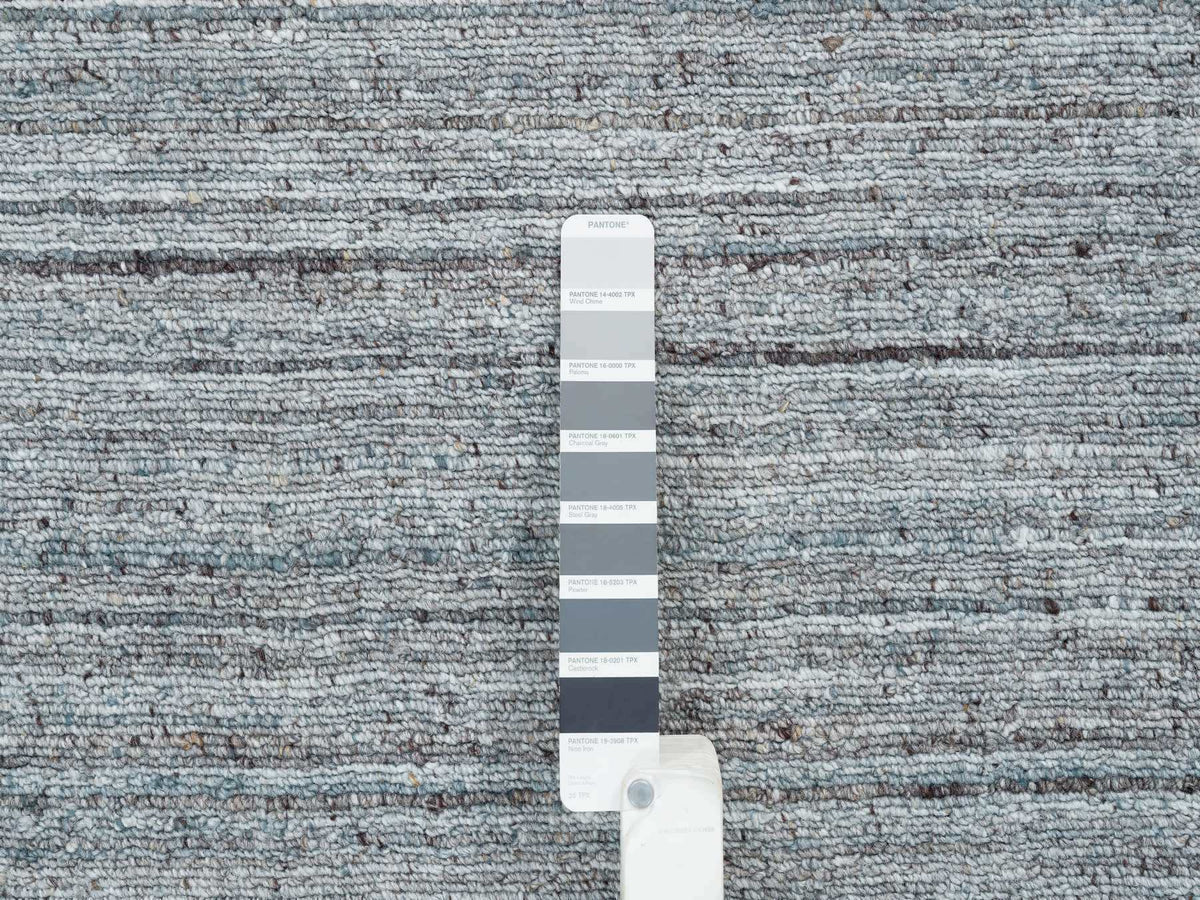 Modern / Contemporary hand-knotted wool rug in Gray, 10'1" x 10'1" — SKU O065563 (view 7)